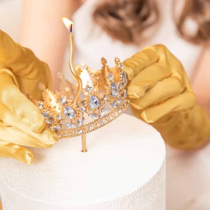 Dekoracja na tort KORONA ZŁOTA ze srebrnymi kryształkami 10cm