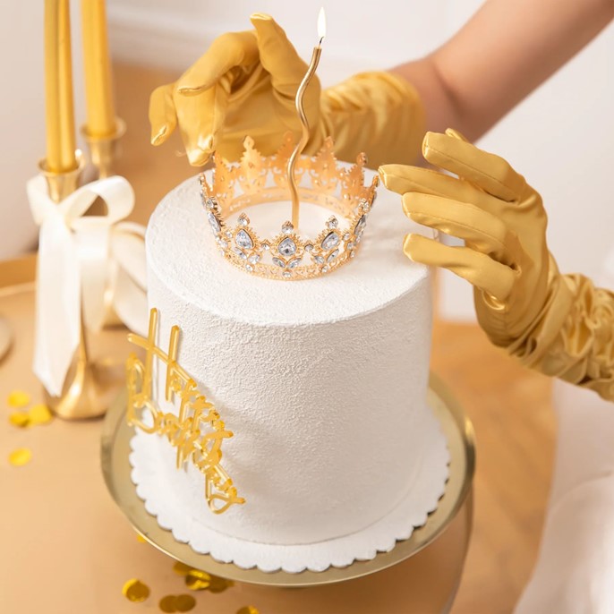 Dekoracja na tort KORONA ZŁOTA ze srebrnymi kryształkami 10cm