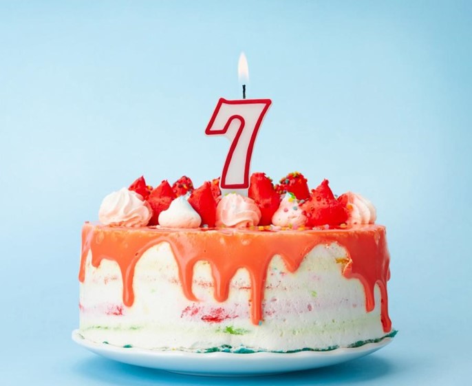 Świeczka cyferka 7 - czerwona