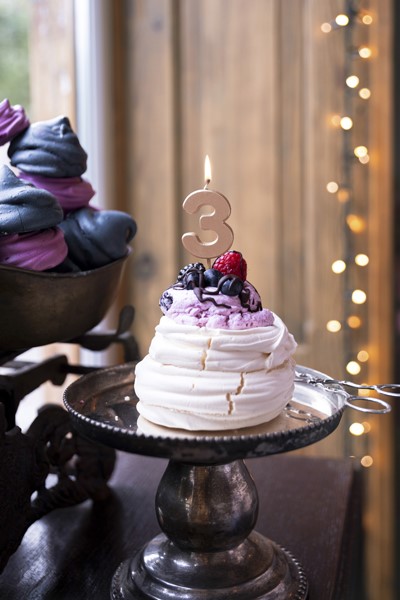 Świeczka cyferka  3 na piku miedziana