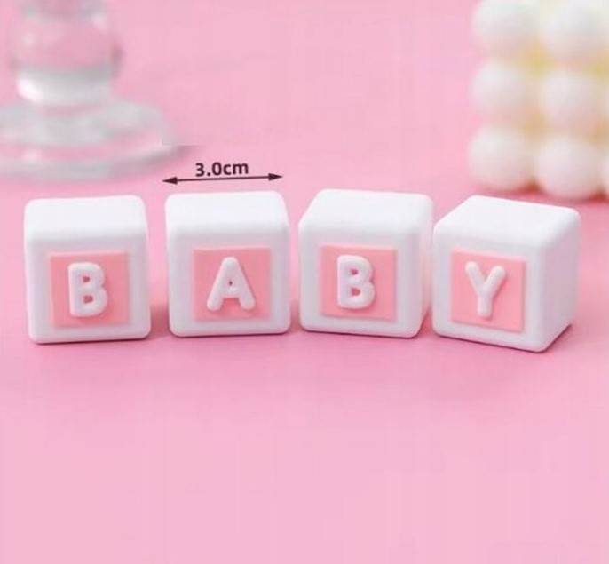 Zestaw ozdób z tworzywa na tort Miś Baby Różowy