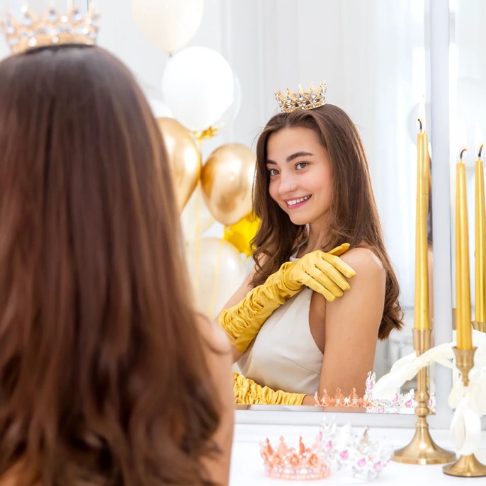 Dekoracja na tort KORONA ZŁOTA ze srebrnymi kryształkami 10cm