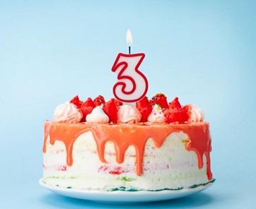 Świeczka cyferka 3 - czerwona