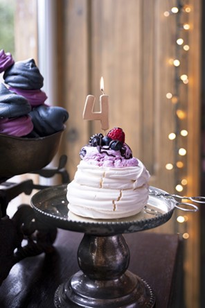 Świeczka cyferka  4 na piku miedziana