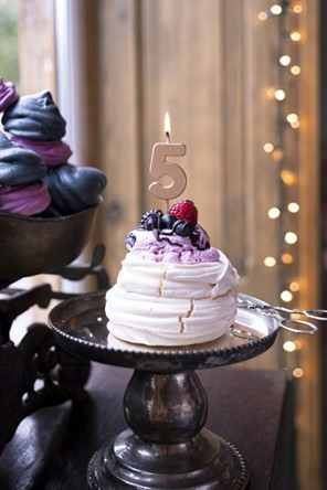 Świeczka cyferka  5 na piku miedziana