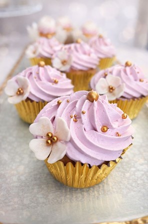 Zestaw komunijny Złoty krzyż, złote perełki i białe kwiatki